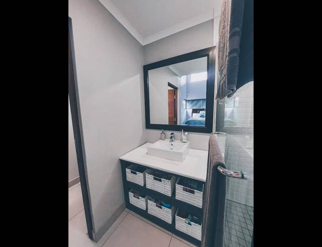 1 BEDROOM APARTMENT FOR SALE IN MENLO PARK